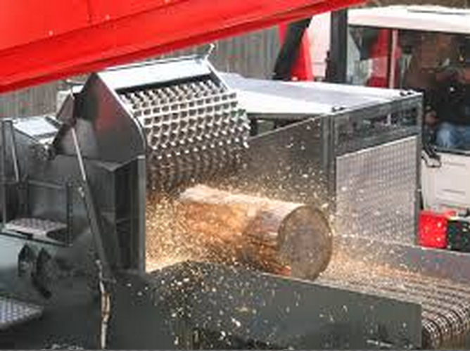 The grinder in the charcoal machine equipment